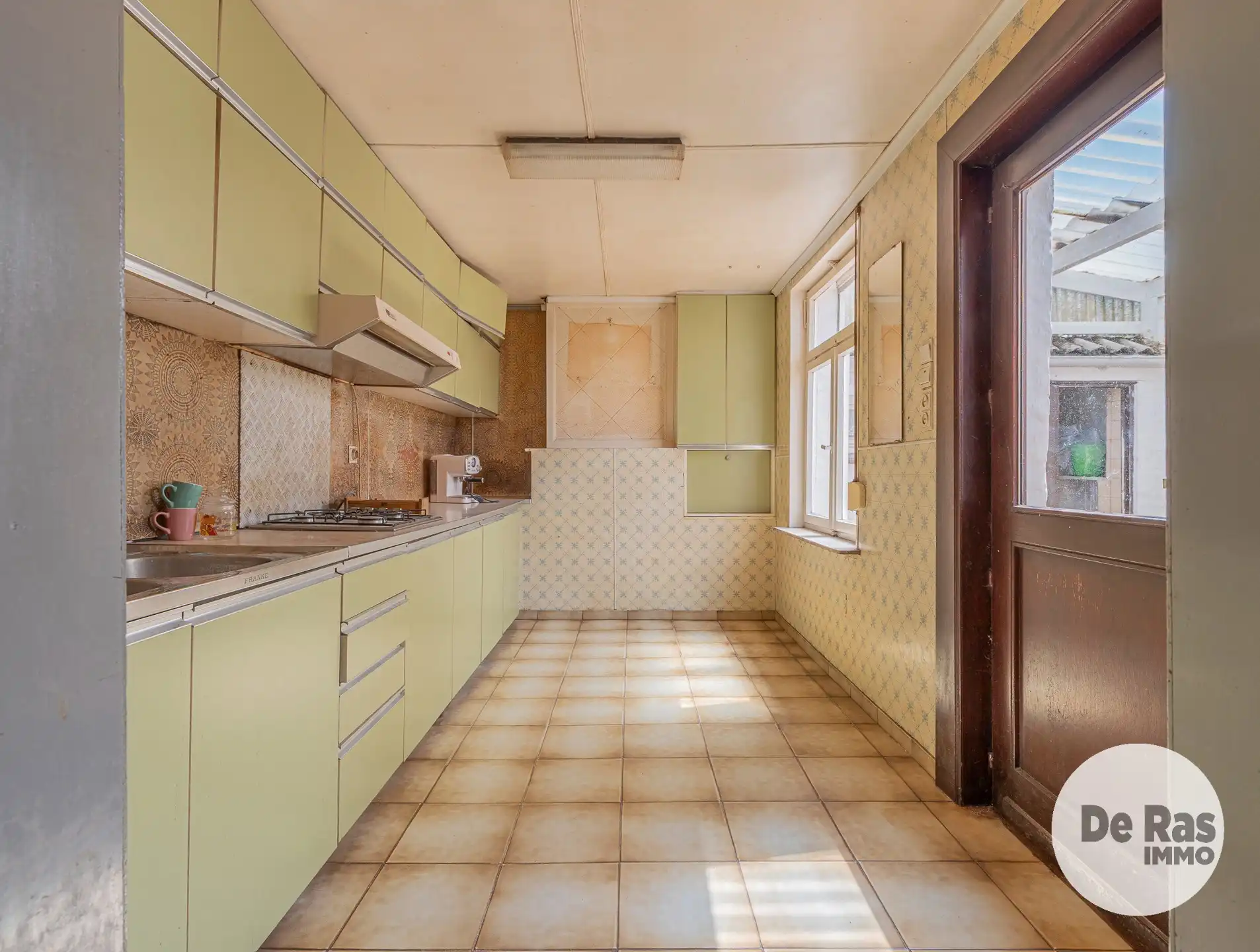 HAALTERT - Unieke renovatiekans op een groene locatie foto 7