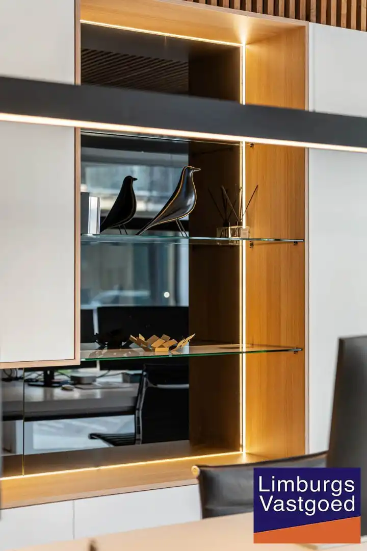 Modern instapklaar kantoor in Hasselt centrum met energielabel B foto 10