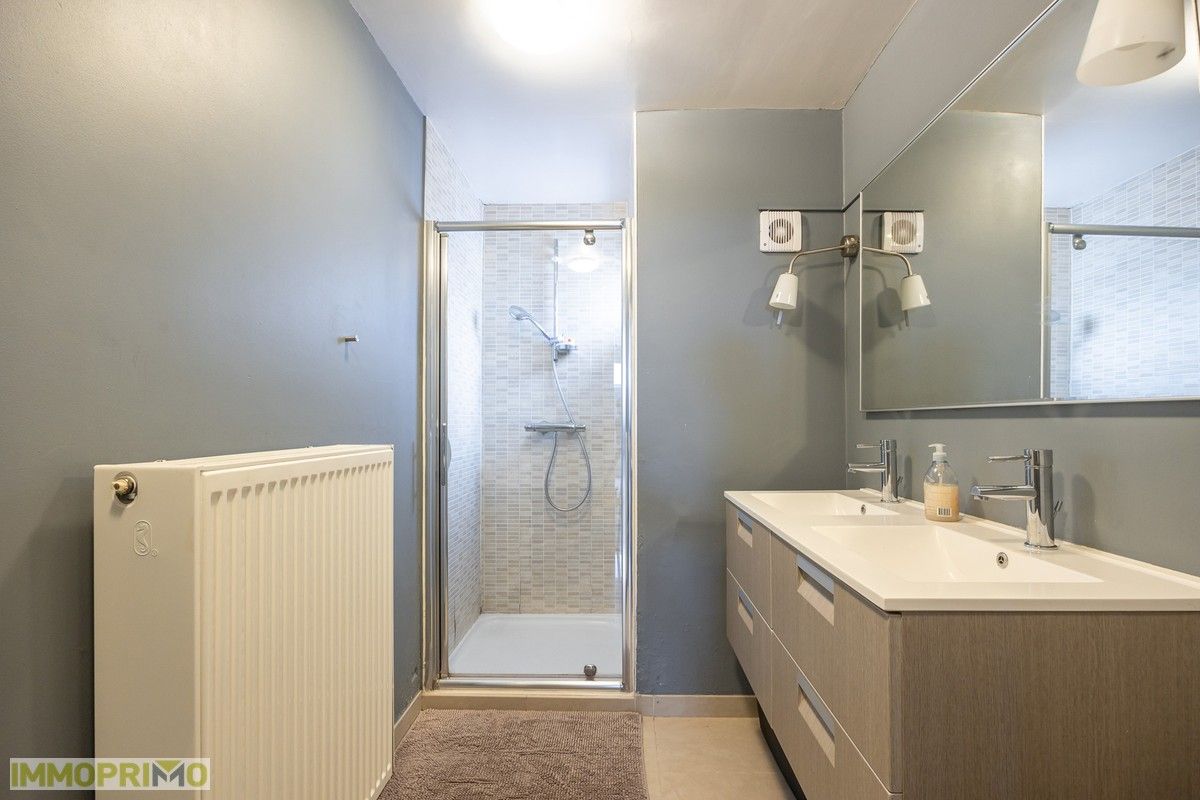Charmante woning met 3 slaapkamers en koer. foto 10