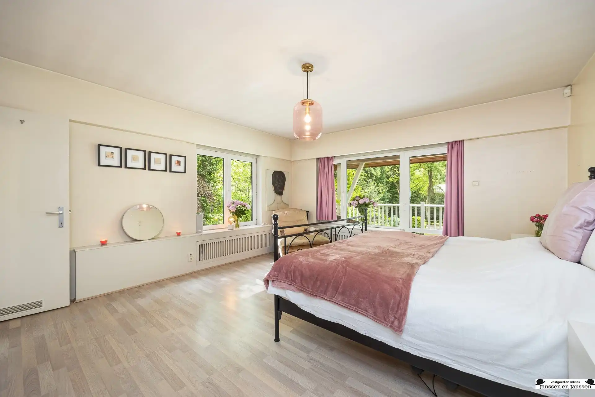 Exclusieve villa op royaal perceel van 3.000 m² grenzend aan uniek natuurdomein foto 16