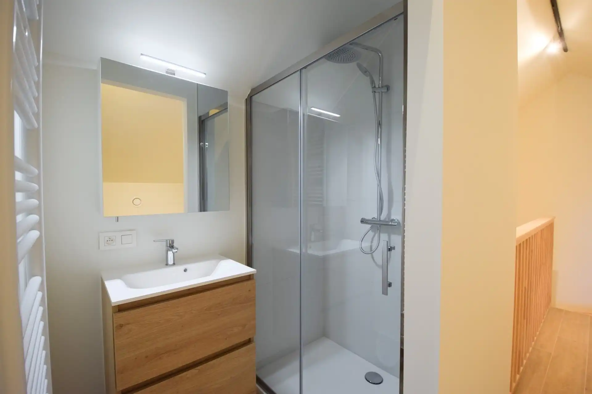 Luxueus duplex-appartement in het centrum van Sint-Gillis-Waas! foto 15