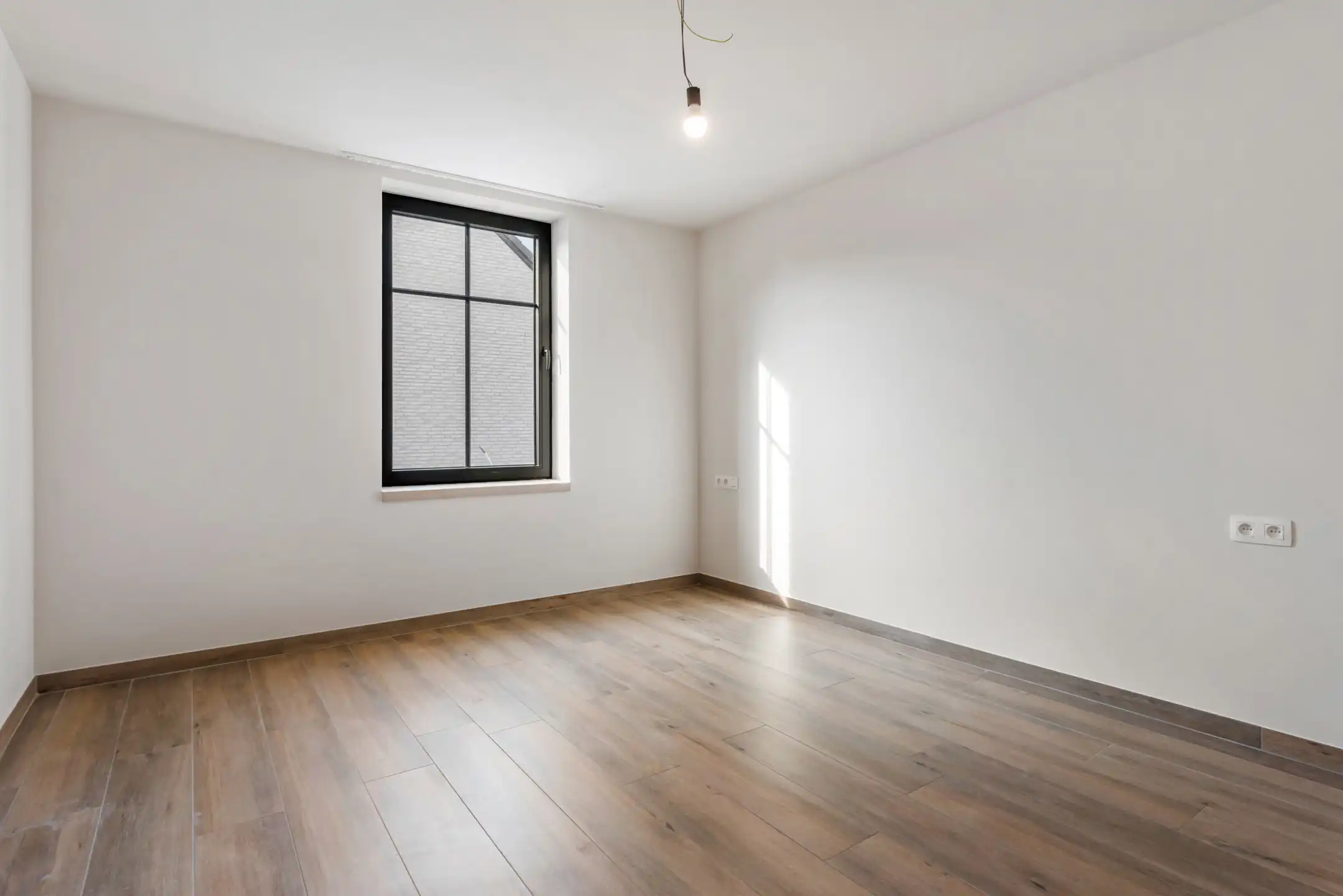 Charmante nieuwbouwwoning met carport te Zichen.  foto 12