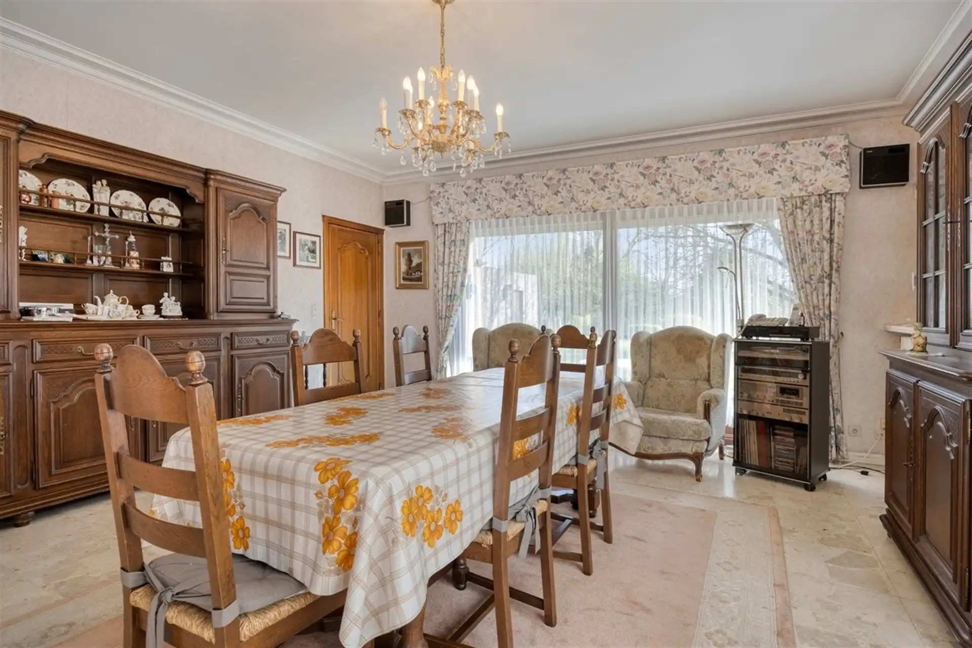 Villa met gelijkvloers wonen en zuidoost gerichte tuin foto 11