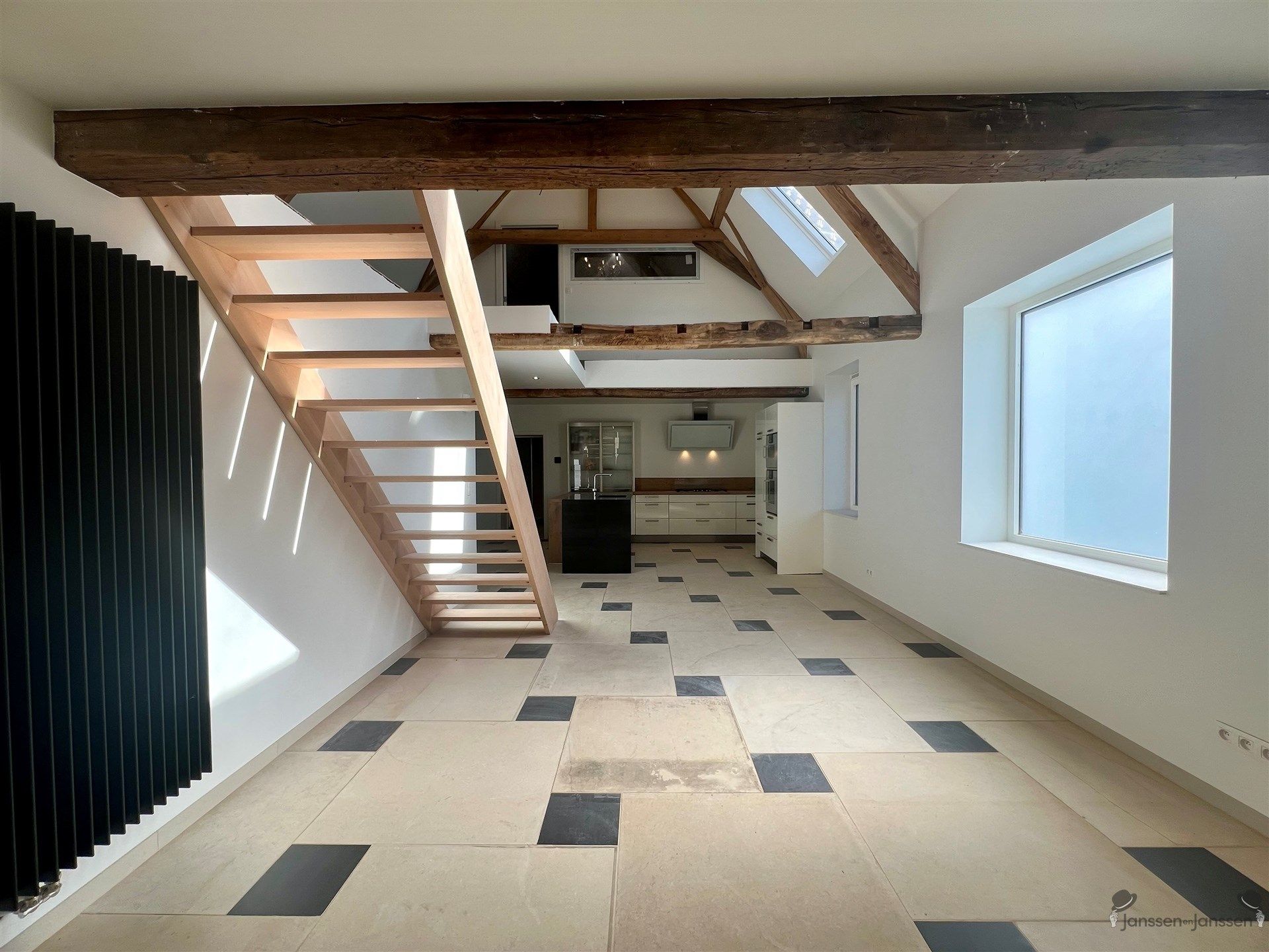 Gerenoveerde hoeve met karakter, duurzame afwerking en lage EPC-waarde foto 4