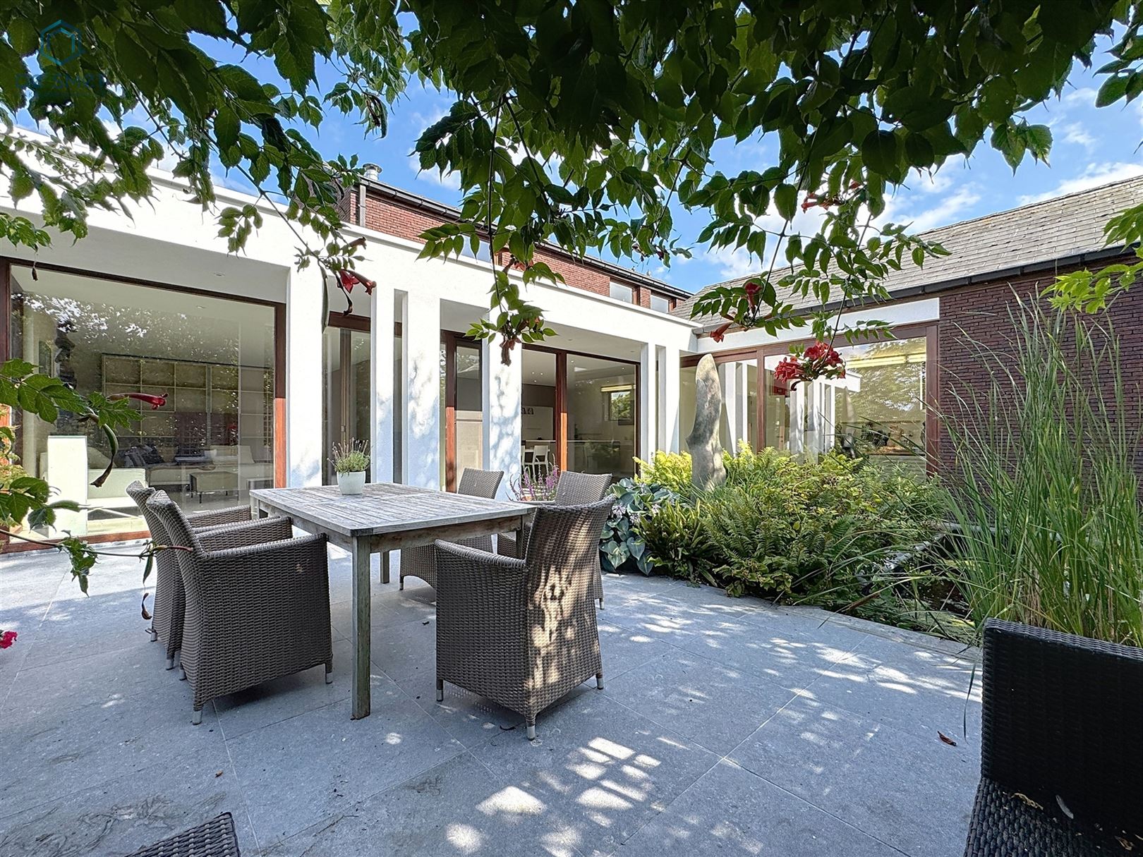 Instapklare energiezuinige villa met prachtige tuin foto 18