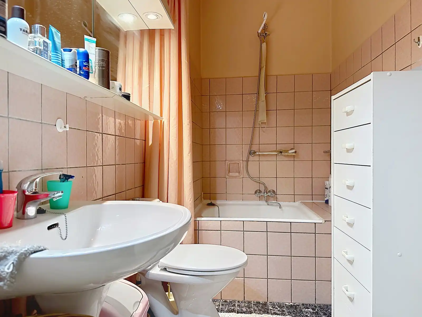Appartement met drie slaapkamers.  Optie tot garage foto 23