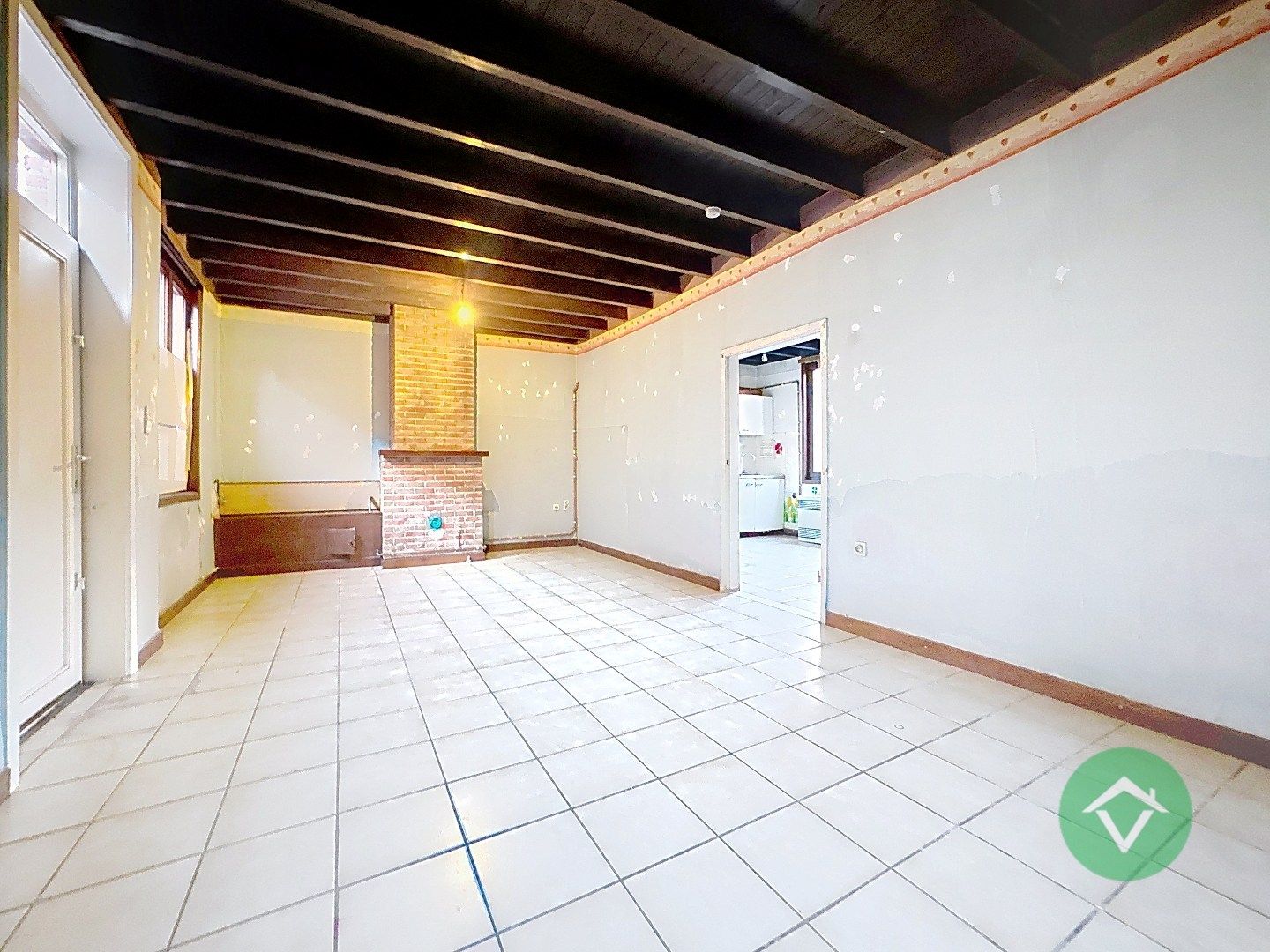 Instapklare woning met 4 slaapkamers in centrum van Koekelare foto 5