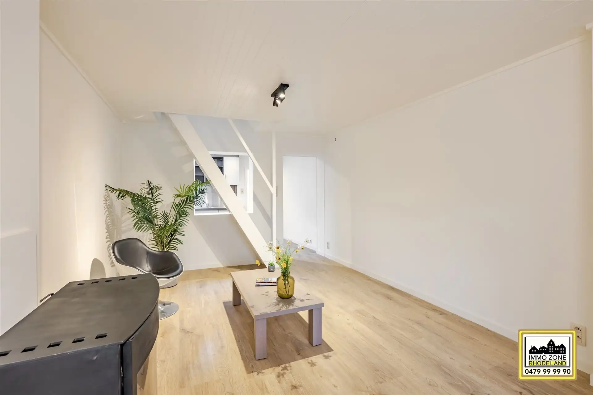 Knappe en uiterst instapklare starterswoning foto 6