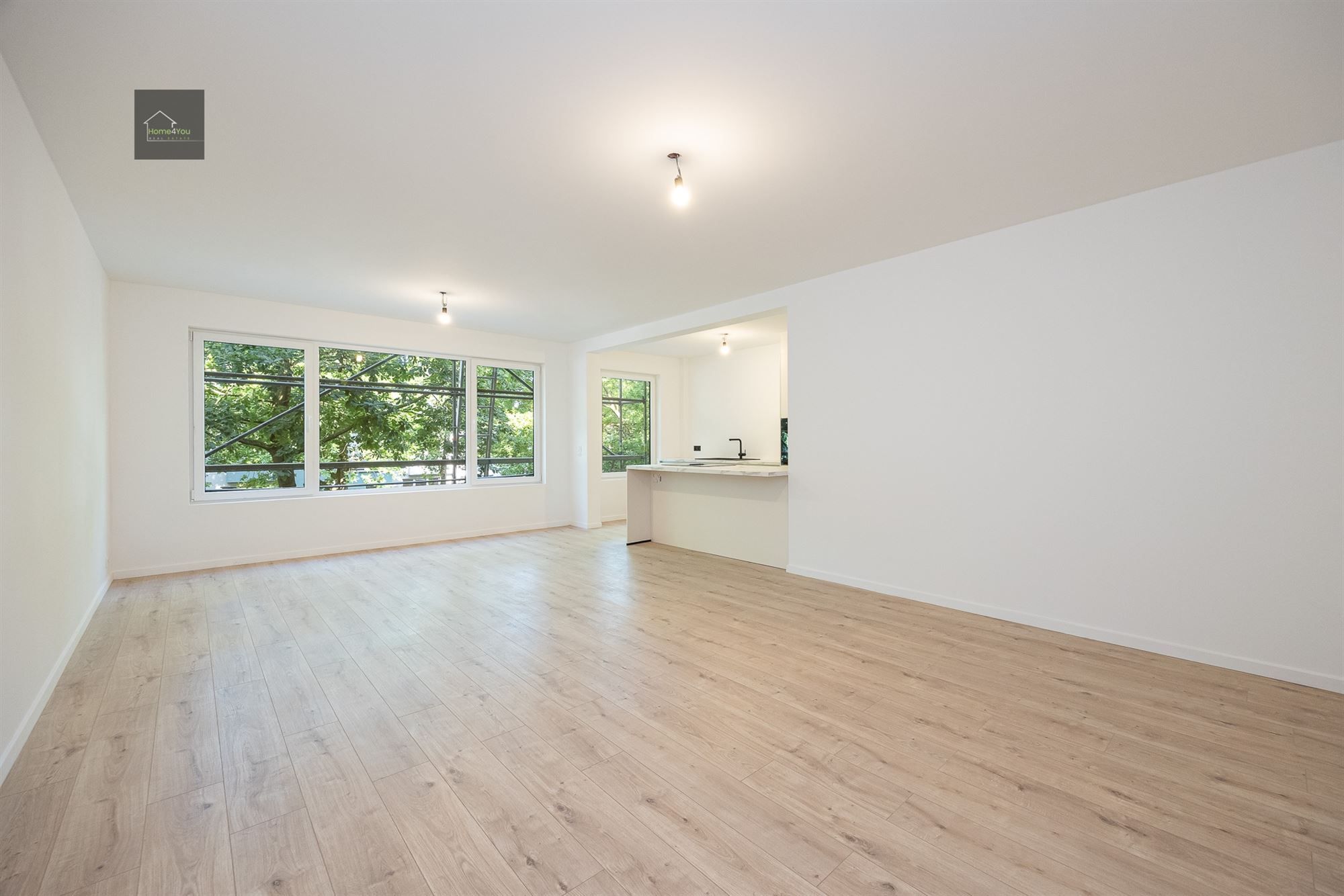 Gerenoveerd appartement met zonnepanelen in kleinschalige blok foto 4