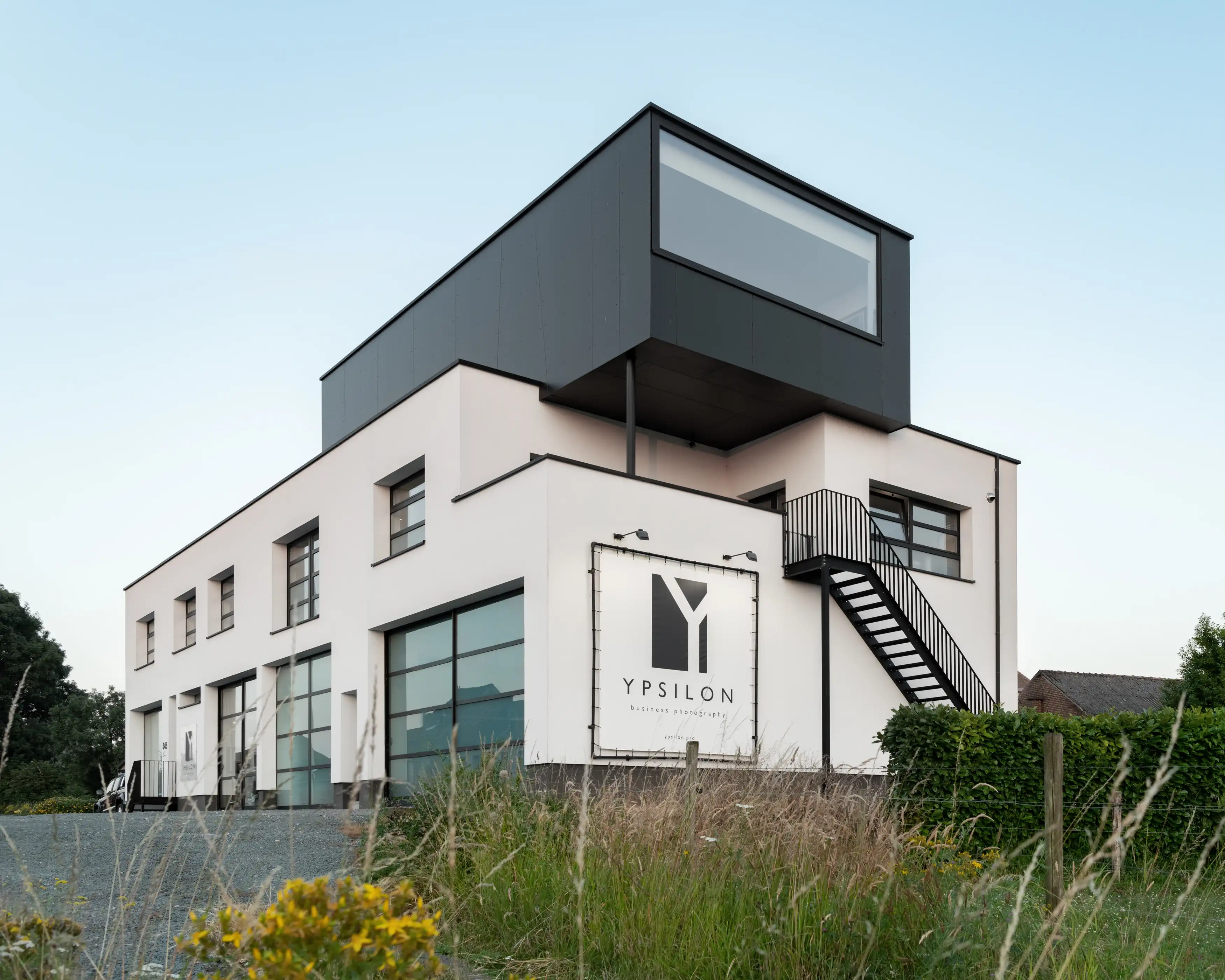 Uniek handelspand en exclusieve duplex te koop in Lennik! foto 2