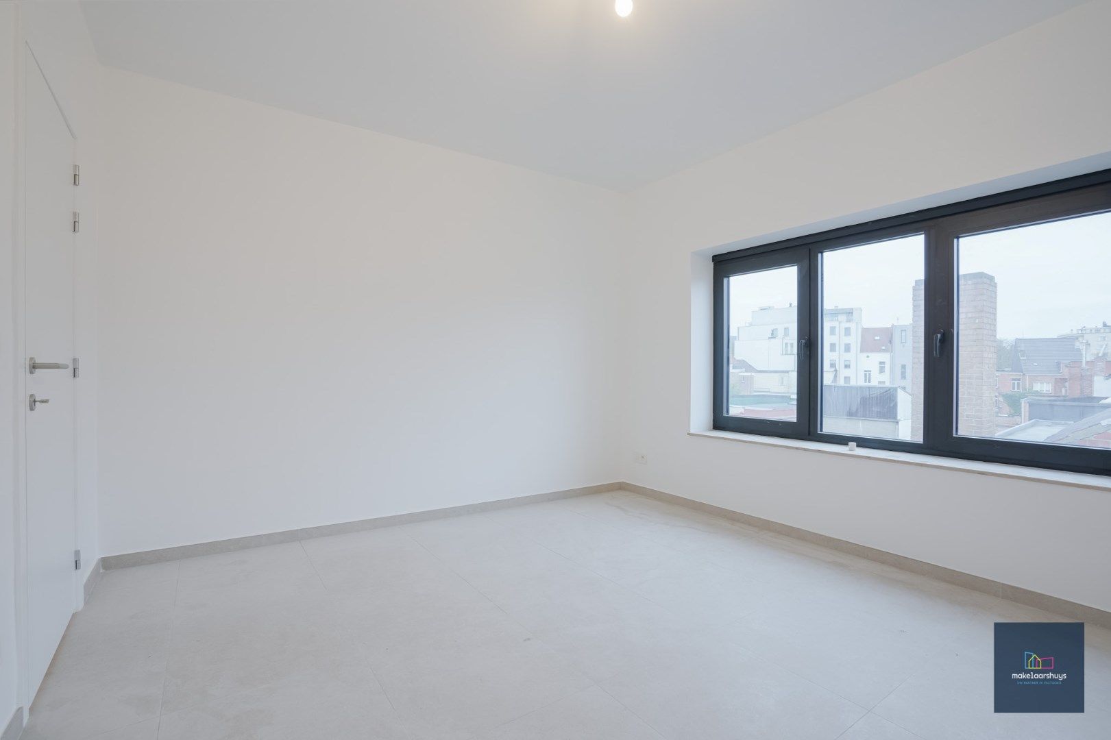 Nieuw gelijkvloers 2 slaapkamerappartement met koer foto 11