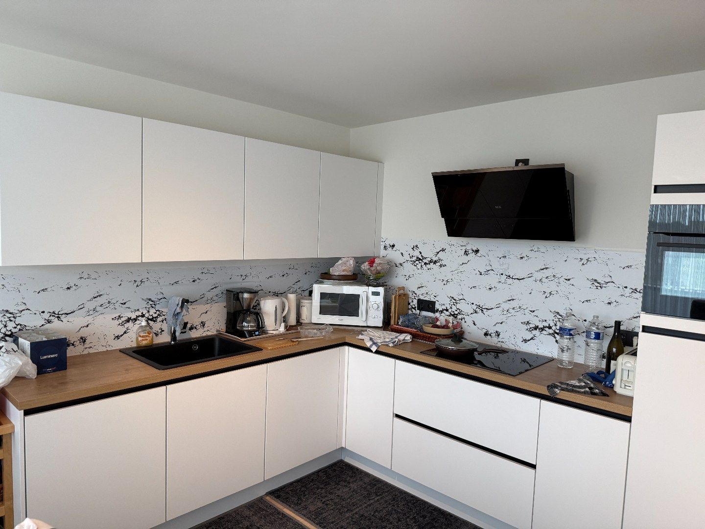 Volledig vernieuwd appartement in centrum Zwijnaarde foto 7