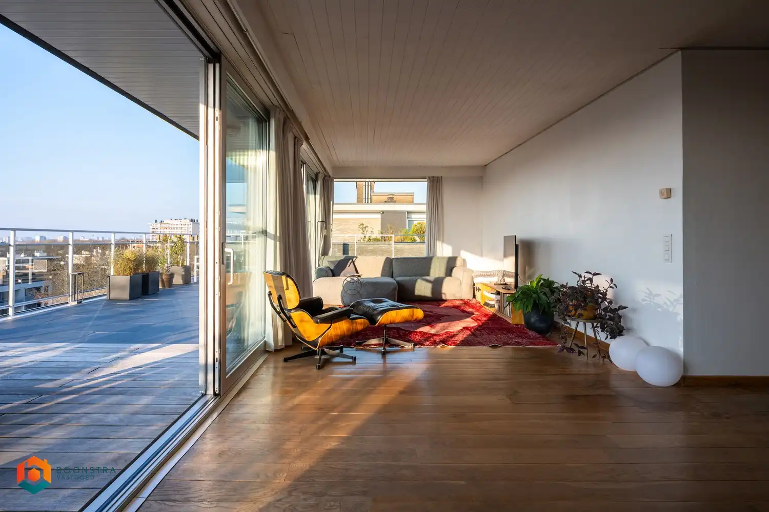 Exclusieve penthouse met 3 slpkrs, zéér riant terras (115 m²) en 2 autostaanplaatsen foto 7