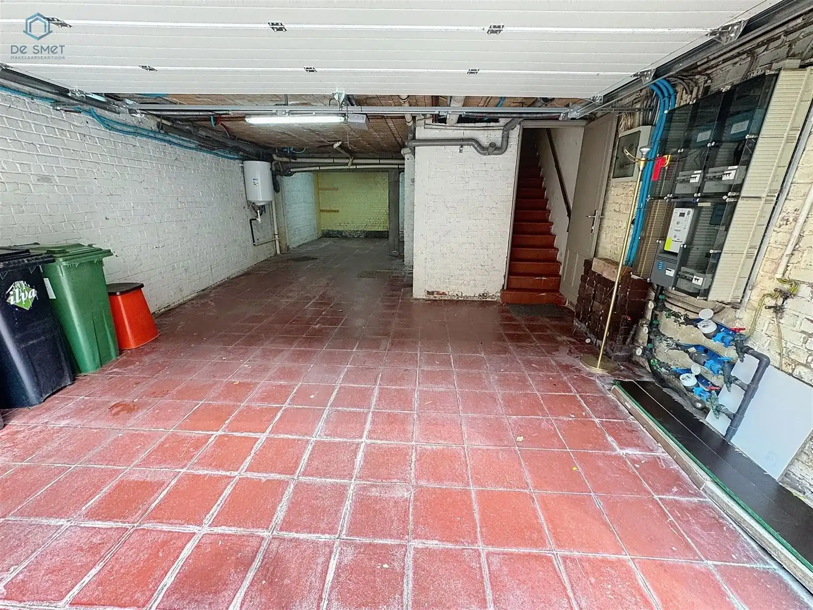 GARAGE VOOR 2 WAGENS MET OPSLAGRUIMTE TE HUUR CENTRUM GERAARDSBERGEN. foto 3