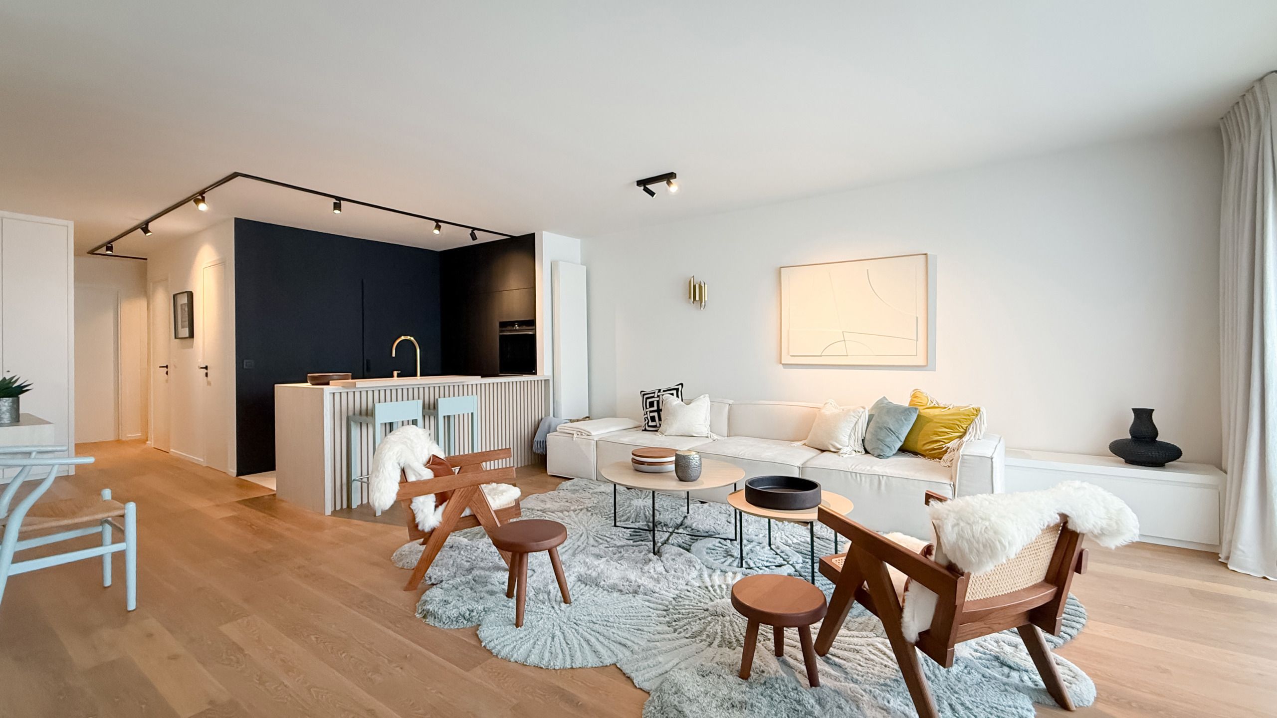 Stijlvol appartement met hoogwaardige afwerking en garage... foto {{pictureIndex}}