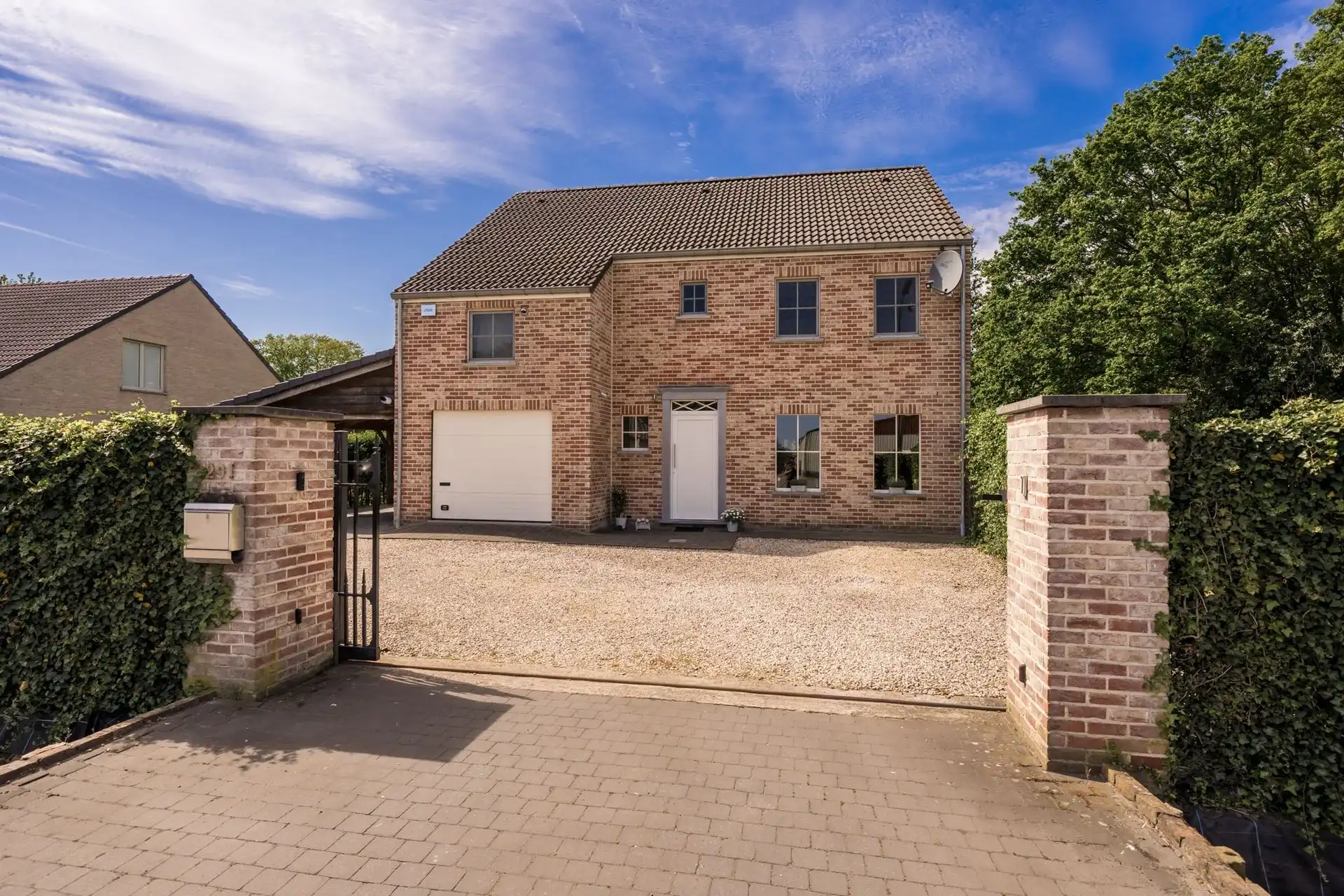 Villa met 3 slaapkamers, zwembad & poolhouse, omringd door groen ! foto 3