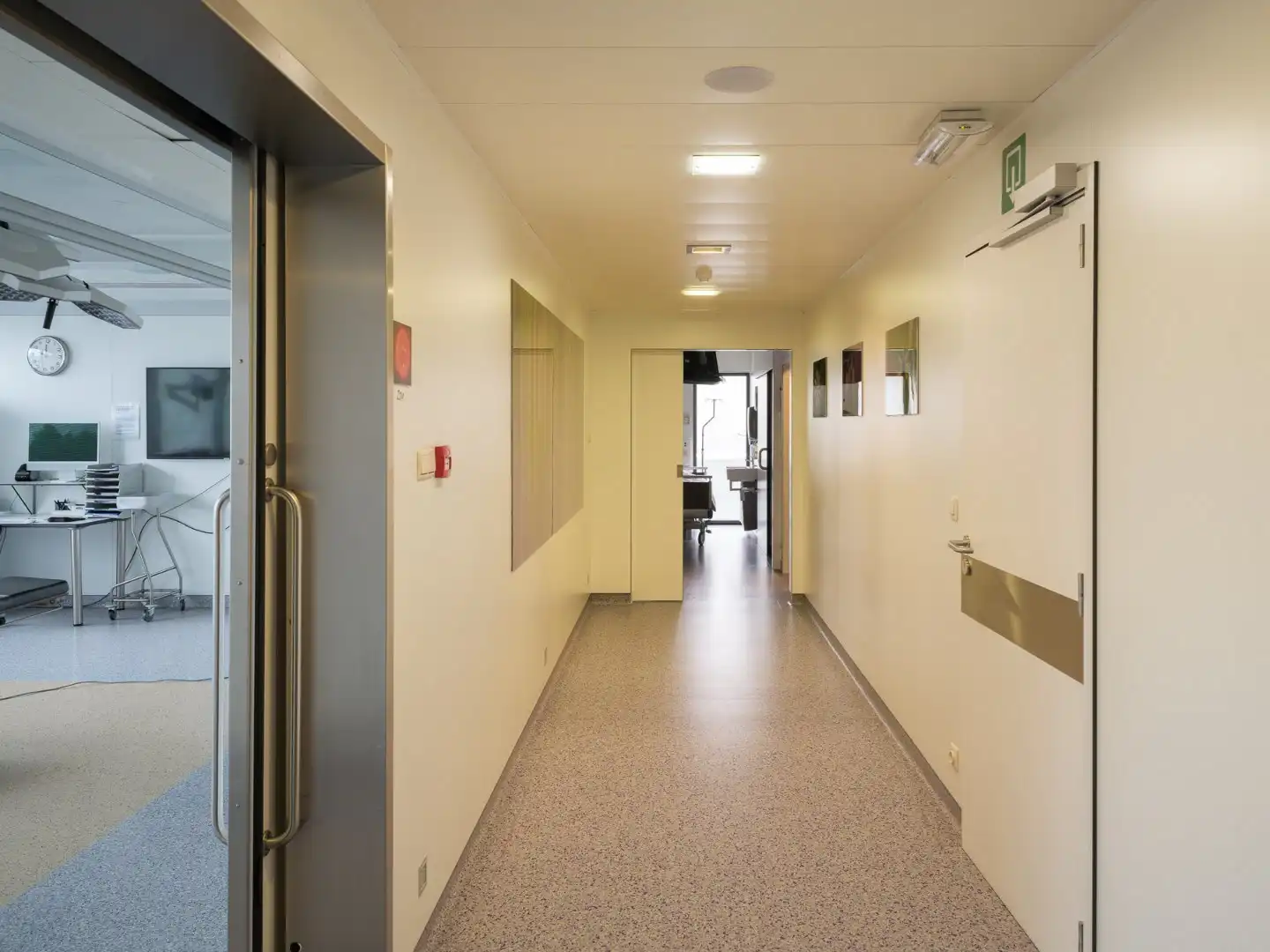 Unieke investeringsopportuniteit in hartje Sint-Martens-Latem – Instapklaar & professioneel uitgeruste privé kliniek foto 14