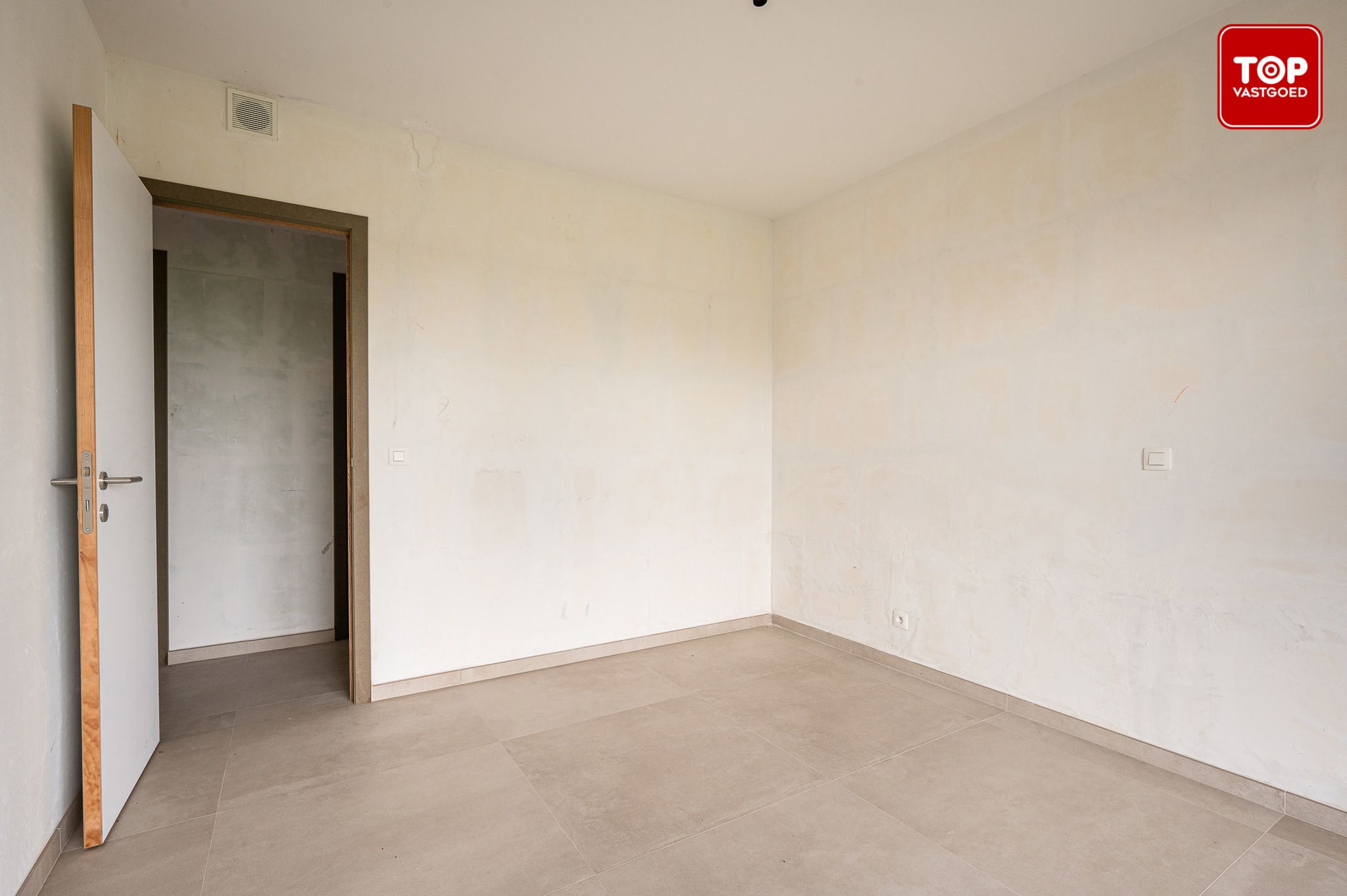 Ruim en lichtrijk nieuwbouwappartement met tuin foto 11