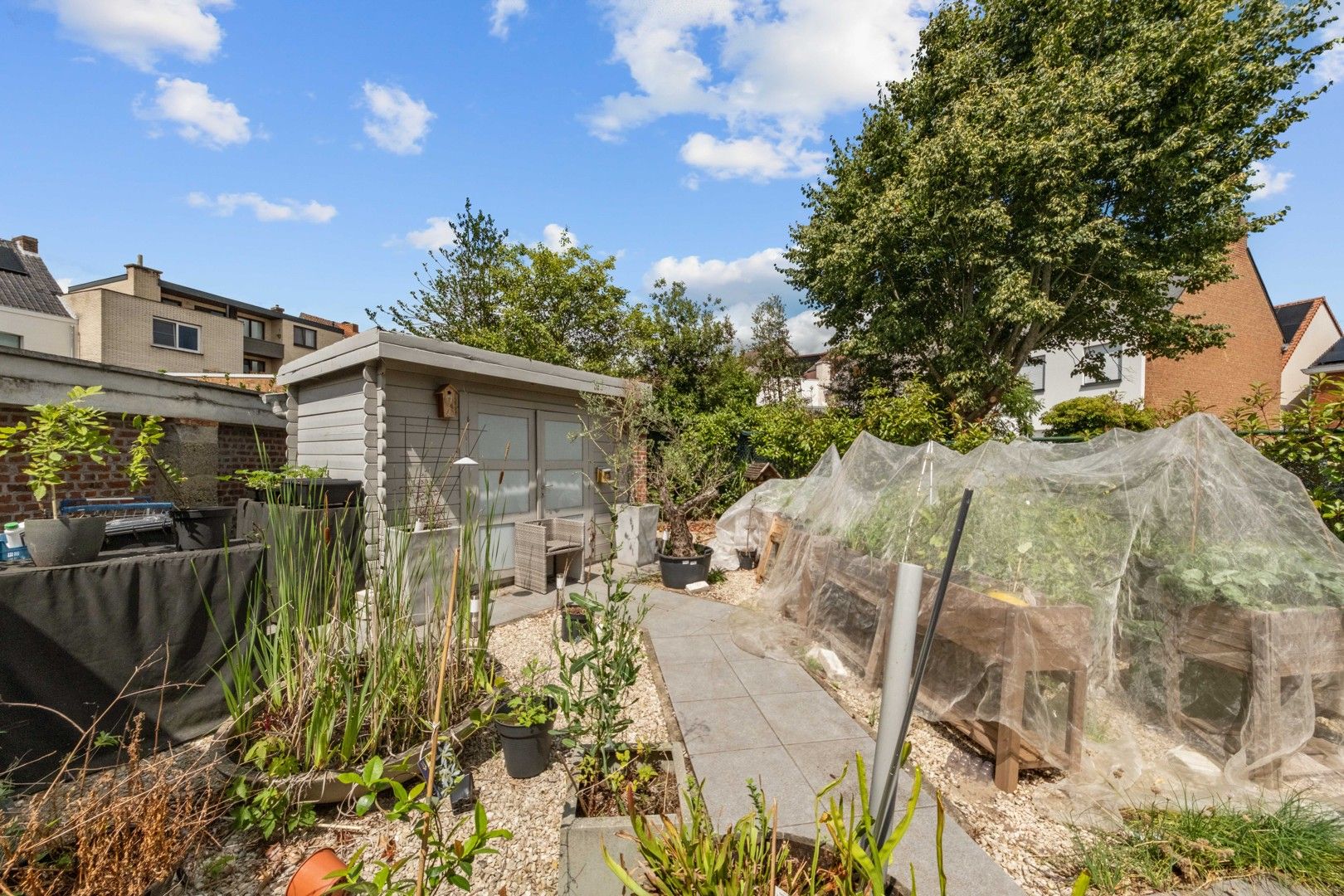 APPARTEMENT OP LIJFRENTE MET TUIN EN GARAGE IN HARTJE HEUSDENDORP foto 3