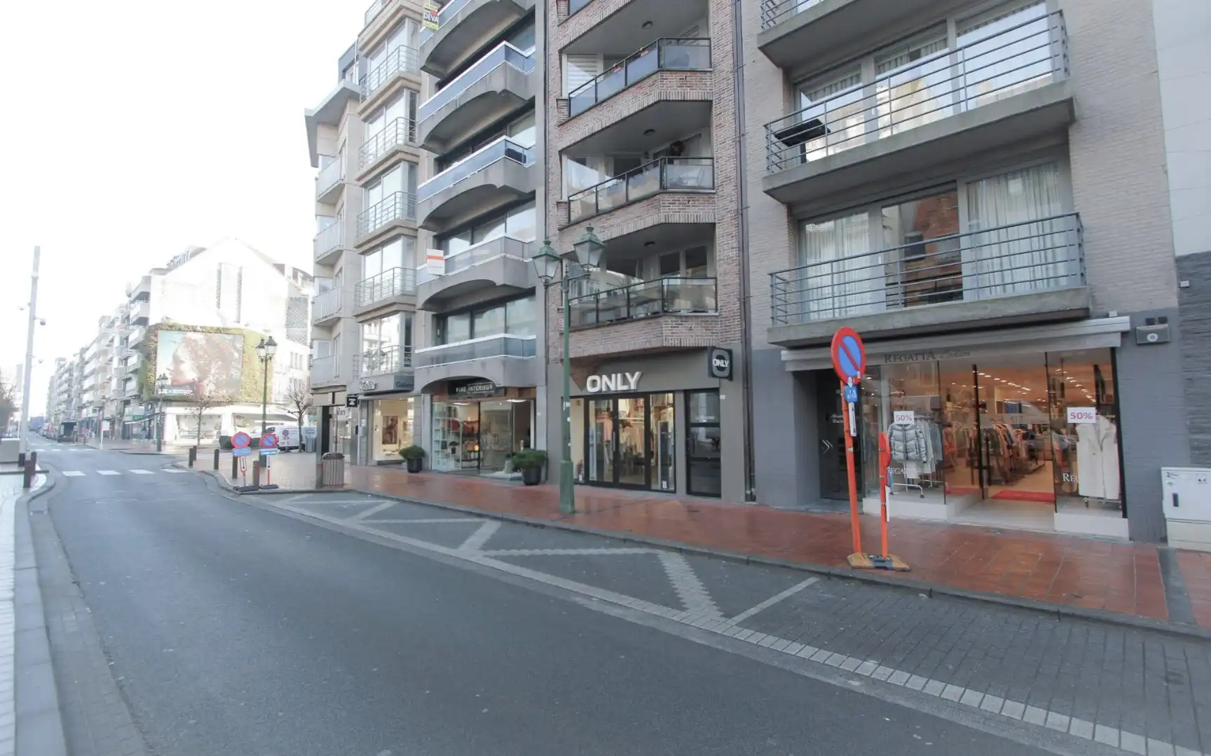 centraal gelegen handelspand Lippenslaan 248 te huur  foto 15