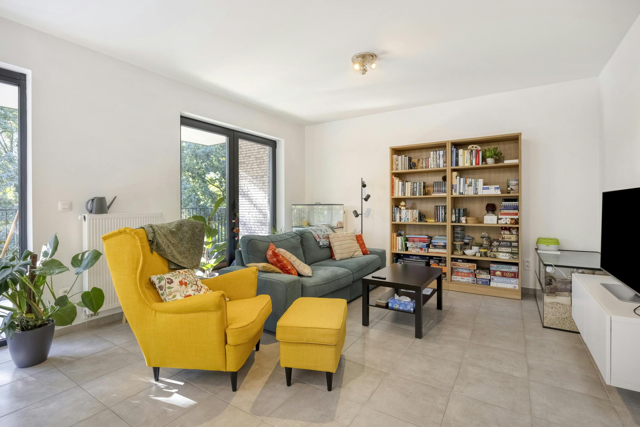 Modern 2-slpk appartement met terras en parking in Hasselt foto 3