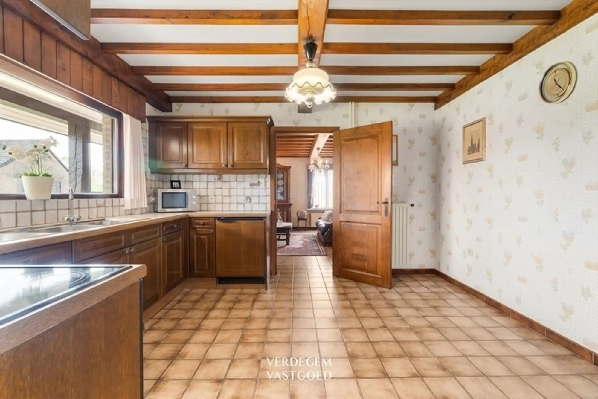 Karaktervolle villawoning op uitzonderlijk perceel van 6.639m² foto 9