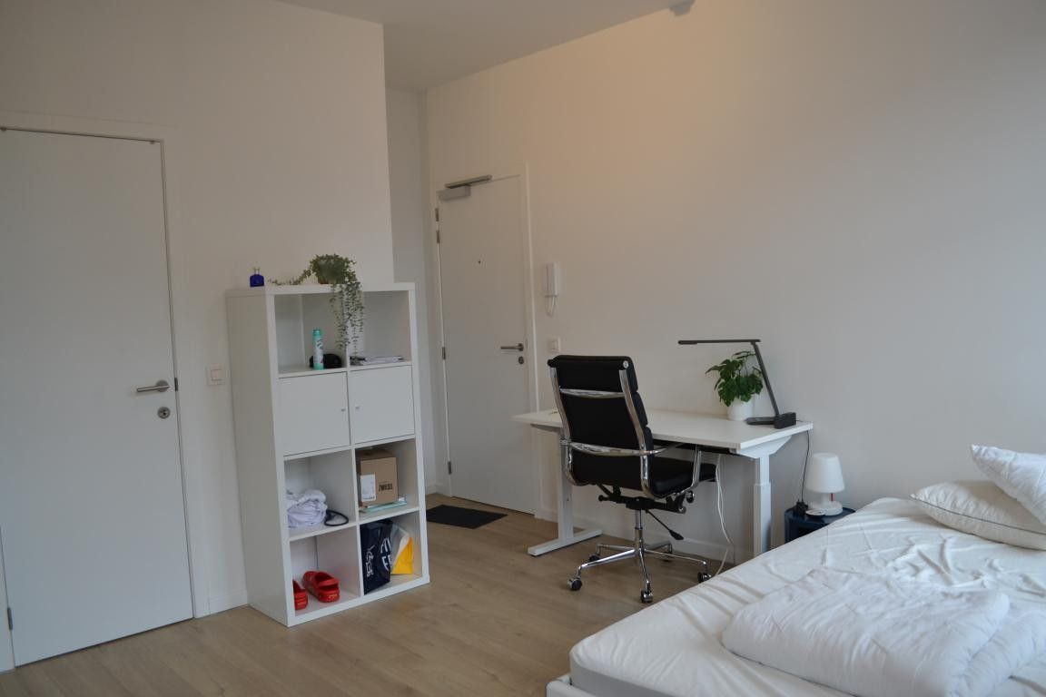 Volledig gerenoveerde studentenkamer foto 5