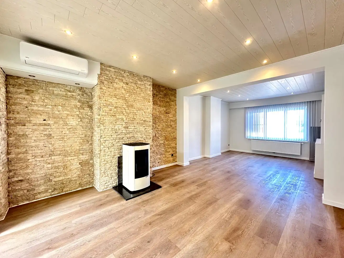 Ruime en gerenoveerde gezinswoning met 3 slaapkamers en veel comfort foto 4