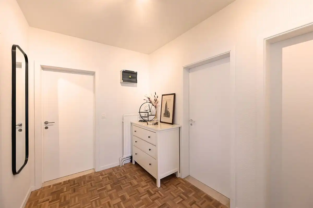 Mooi hoekappartement met garage foto 2