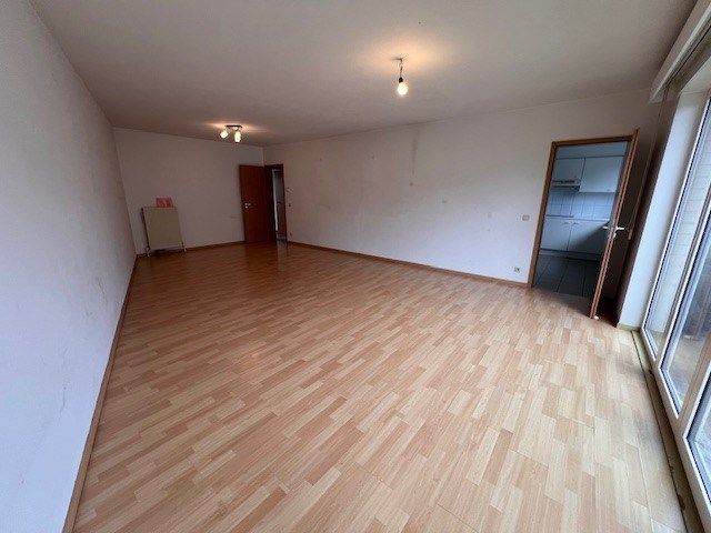 Centraal gelegen appartement met 2 slaapkamers te koop VANAF 210.000 € - Geen renovatieplicht.  foto 4