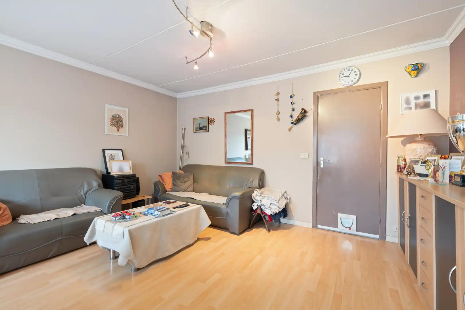 Ruim appartement met 3 slaapkamers, terras en garage in centrum Overmere foto 4
