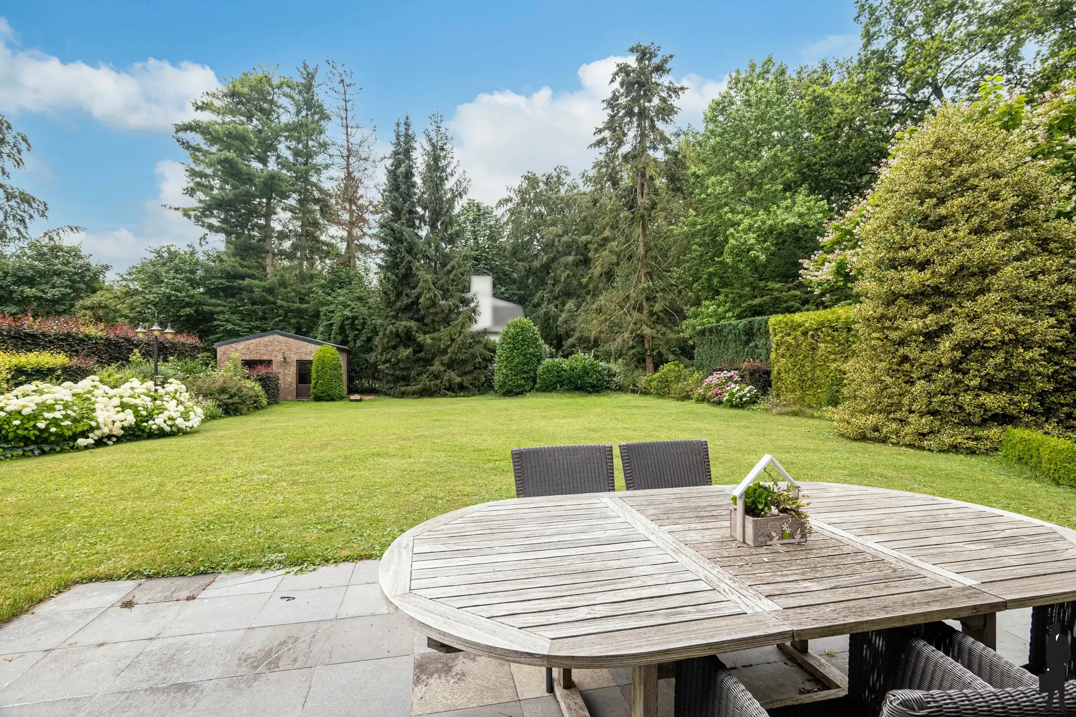 Split-levelwoning op een zonnig perceel van ca. 1.443 m² foto 19