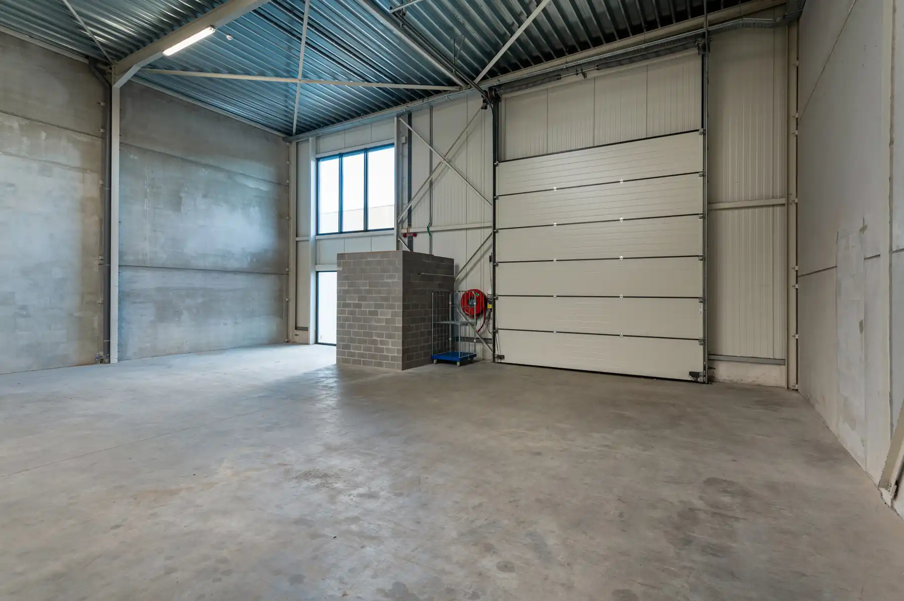 KMO Unit van 375m²+2pp foto 9