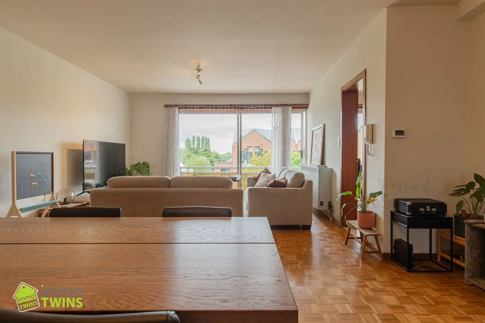 Ruim en instapklaar appartement (105 m²) met garage nabij het centrum van Dendermonde foto 6
