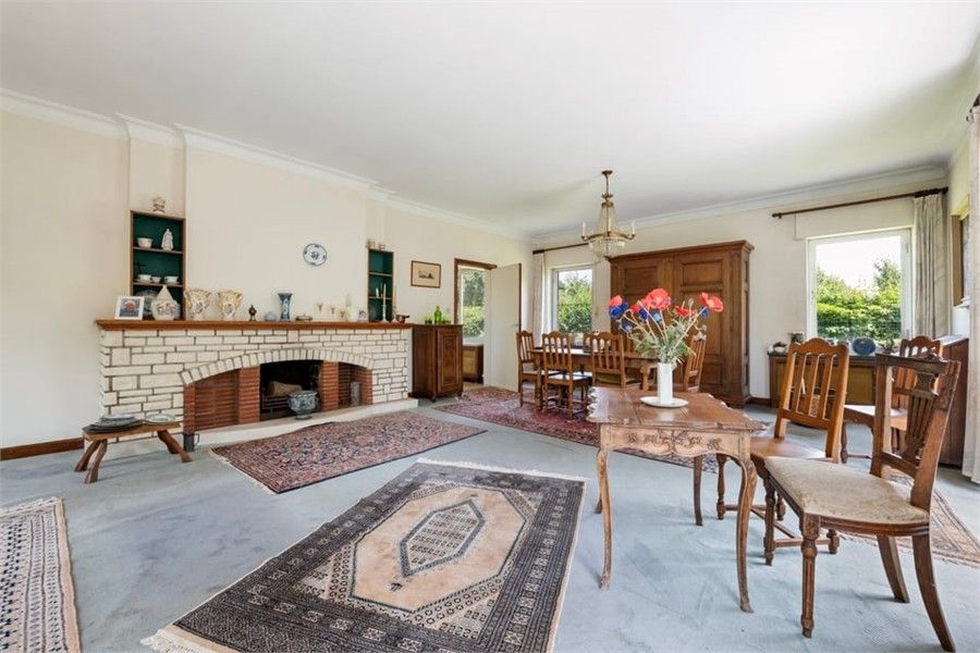 RUIME VILLA MET PRACHTIG UITZICHT EN ENORM VEEL POTENTIEEL IN JEUK foto 8