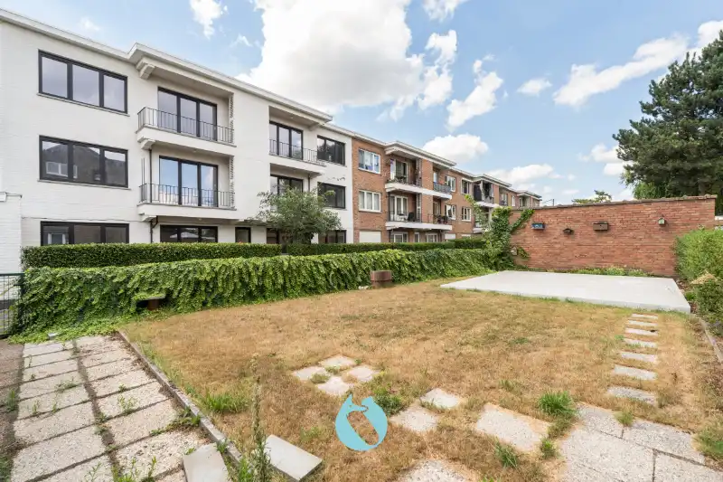 Hoekappartement met 2 slaapkamers, terras en gemeenschappelijke tuin foto 12