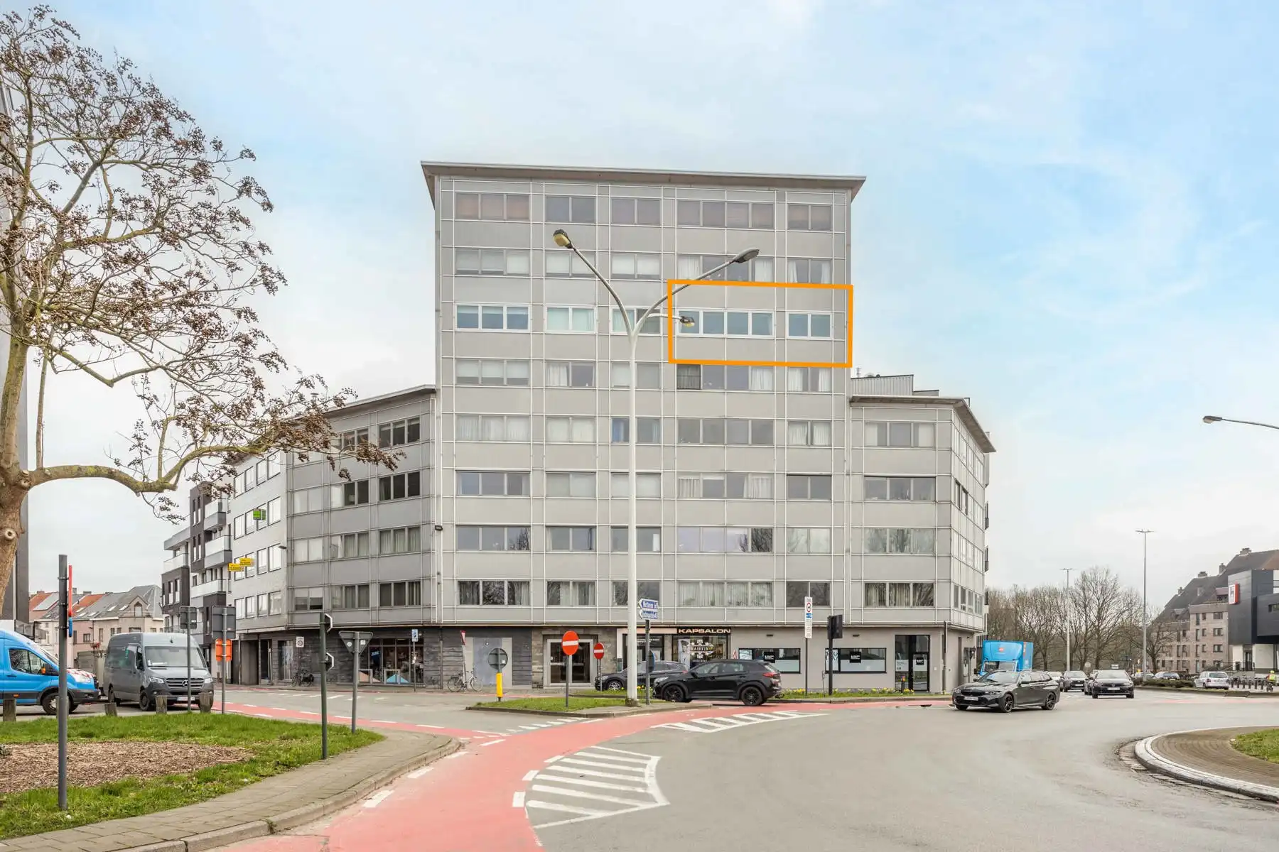 Prachtig gerenoveerd appartement met topligging! foto {{pictureIndex}}