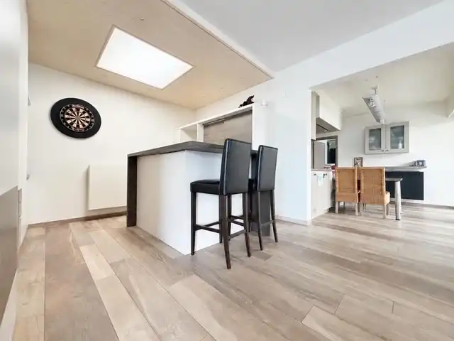 Alleenstaande woning met handelsruimte foto 6