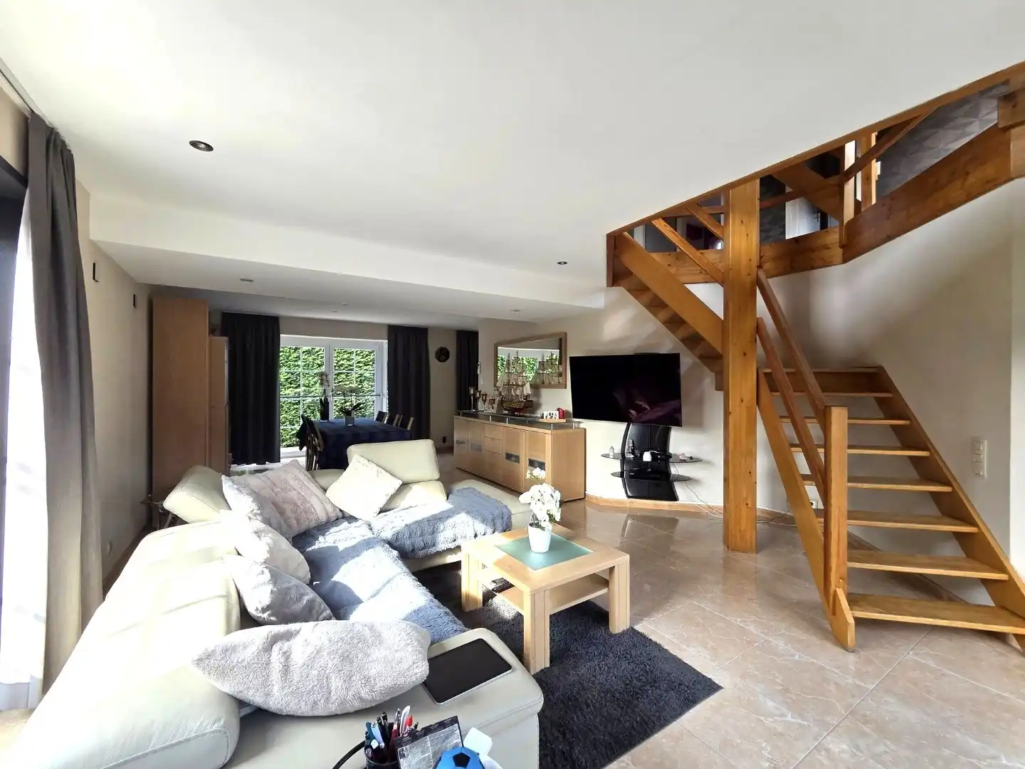 Instapklare villa met 5 slaapkamers, mooi terras en tuin in rustige buurt te Zemst foto 3