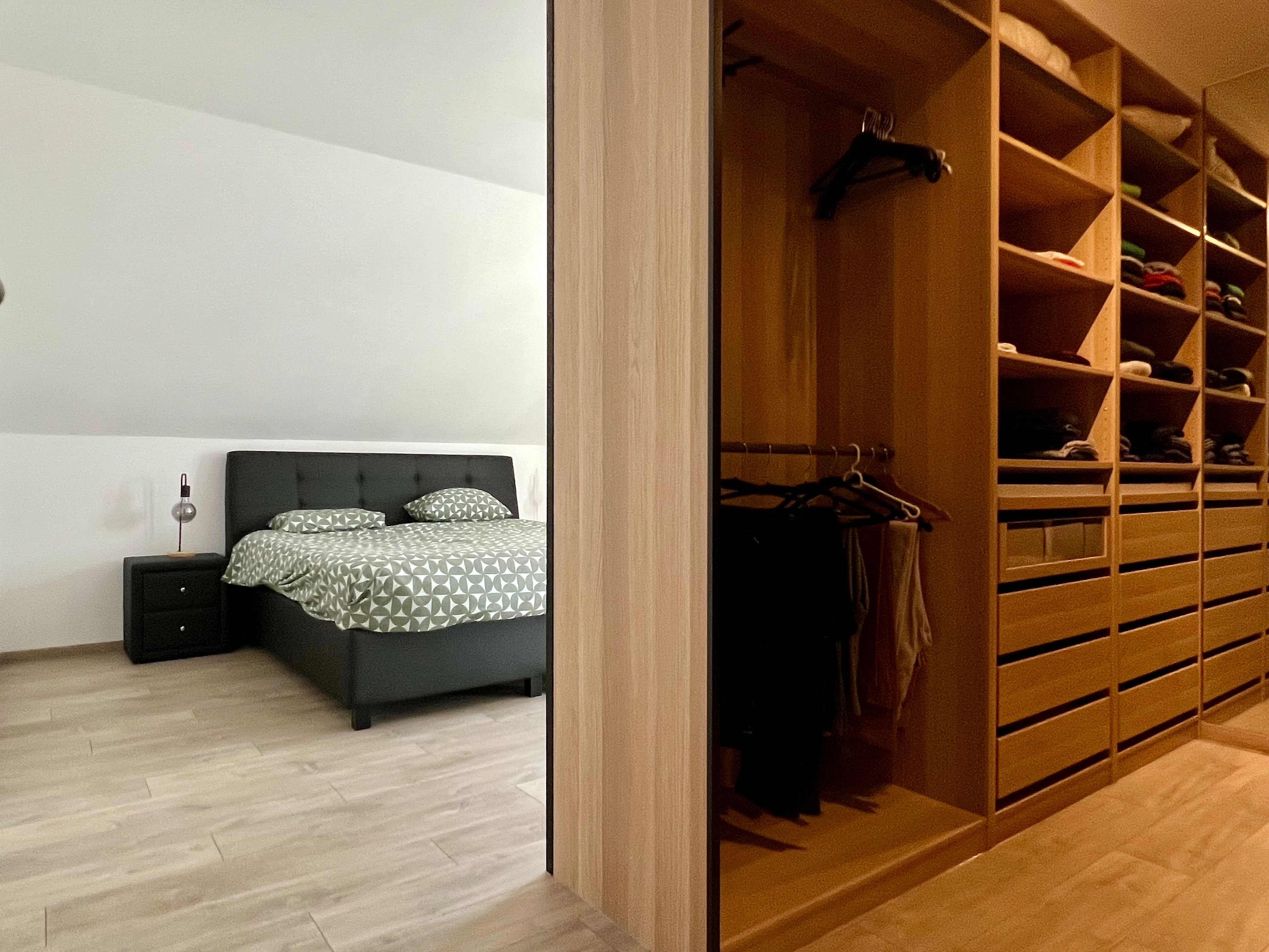 Haflopen nieuwbouwwoning met 3 ruime slaapkamers, oprit, carport, zonnige tuin, ... foto 11