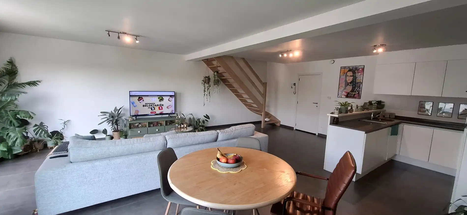 Recent en modern duplexappartement te huur in residentie Stoanplatse foto 5