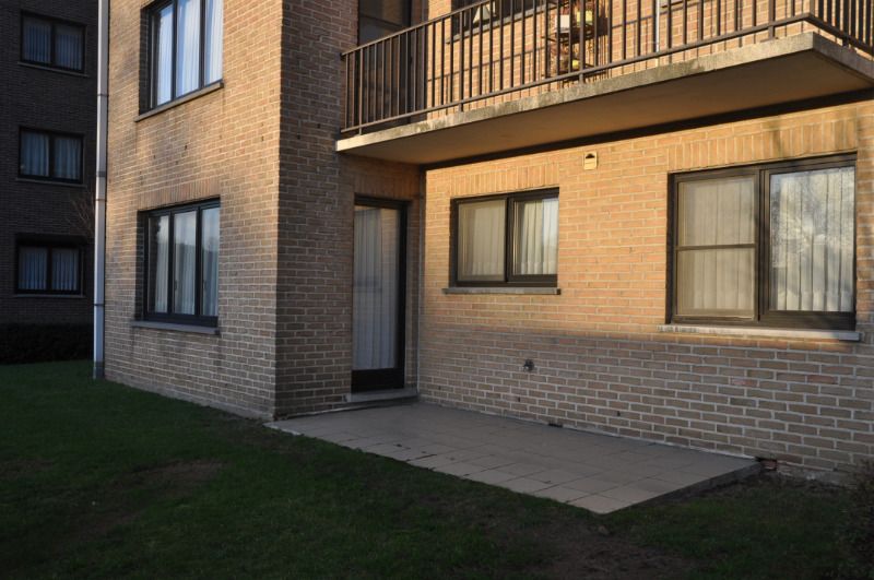 Ruim en gelijkvloers appartement met 2 slaapkamers en groot terras. foto 11