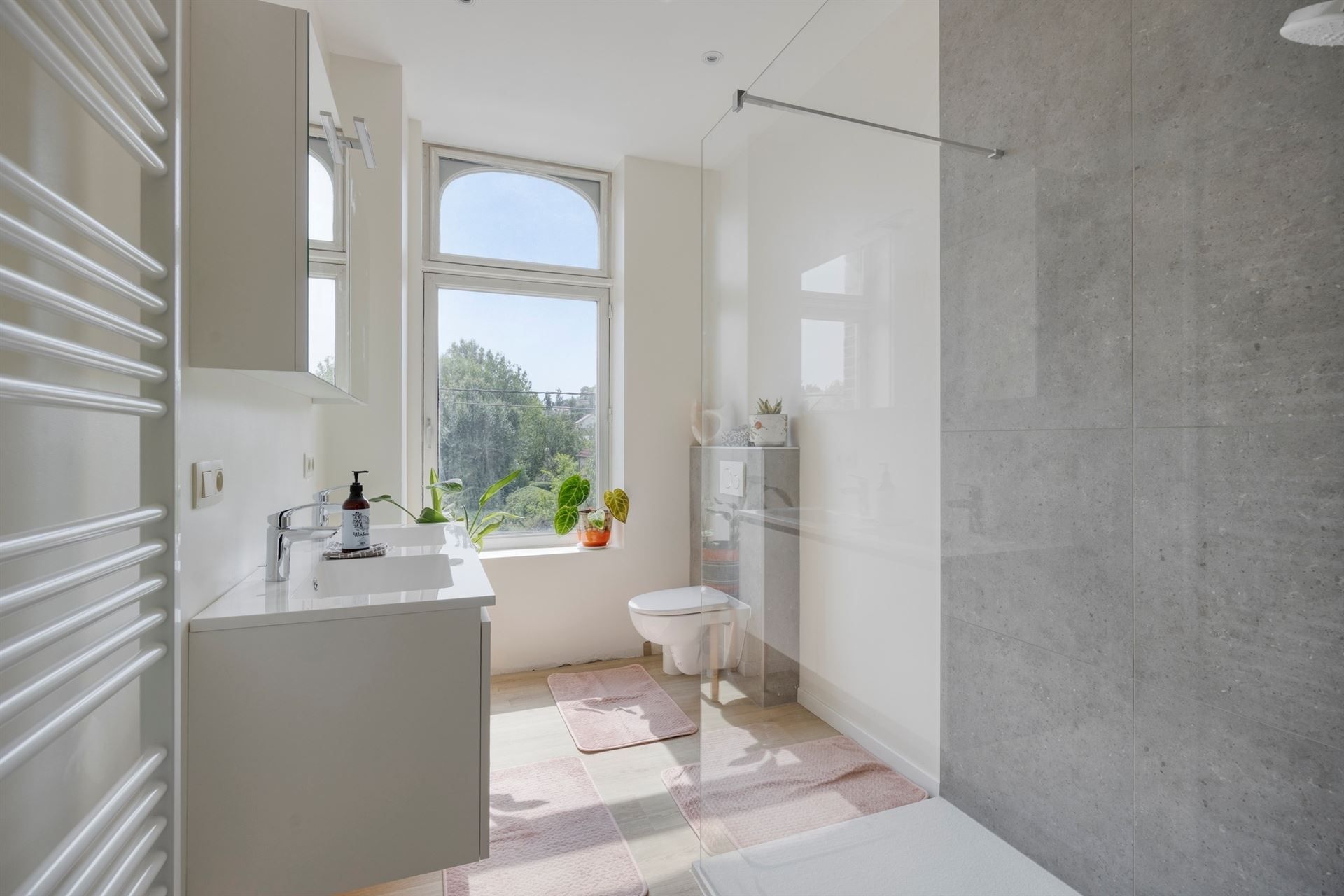 Prachtig gerenoveerde serristenwoning op prima locatie nabij centrum foto 19