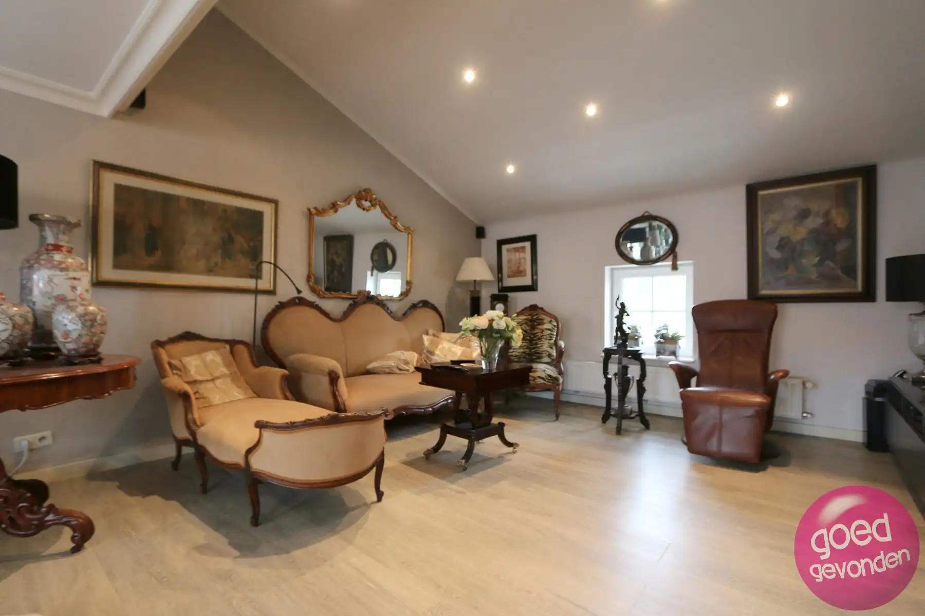 UNIEKE DUBBELE WOONST - TUIN - TERRAS - PARKING foto 43