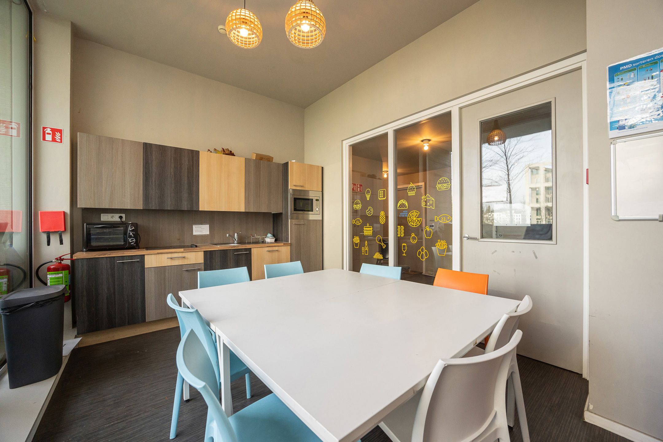 Gemeubelde studio op nieuw zuid foto 7