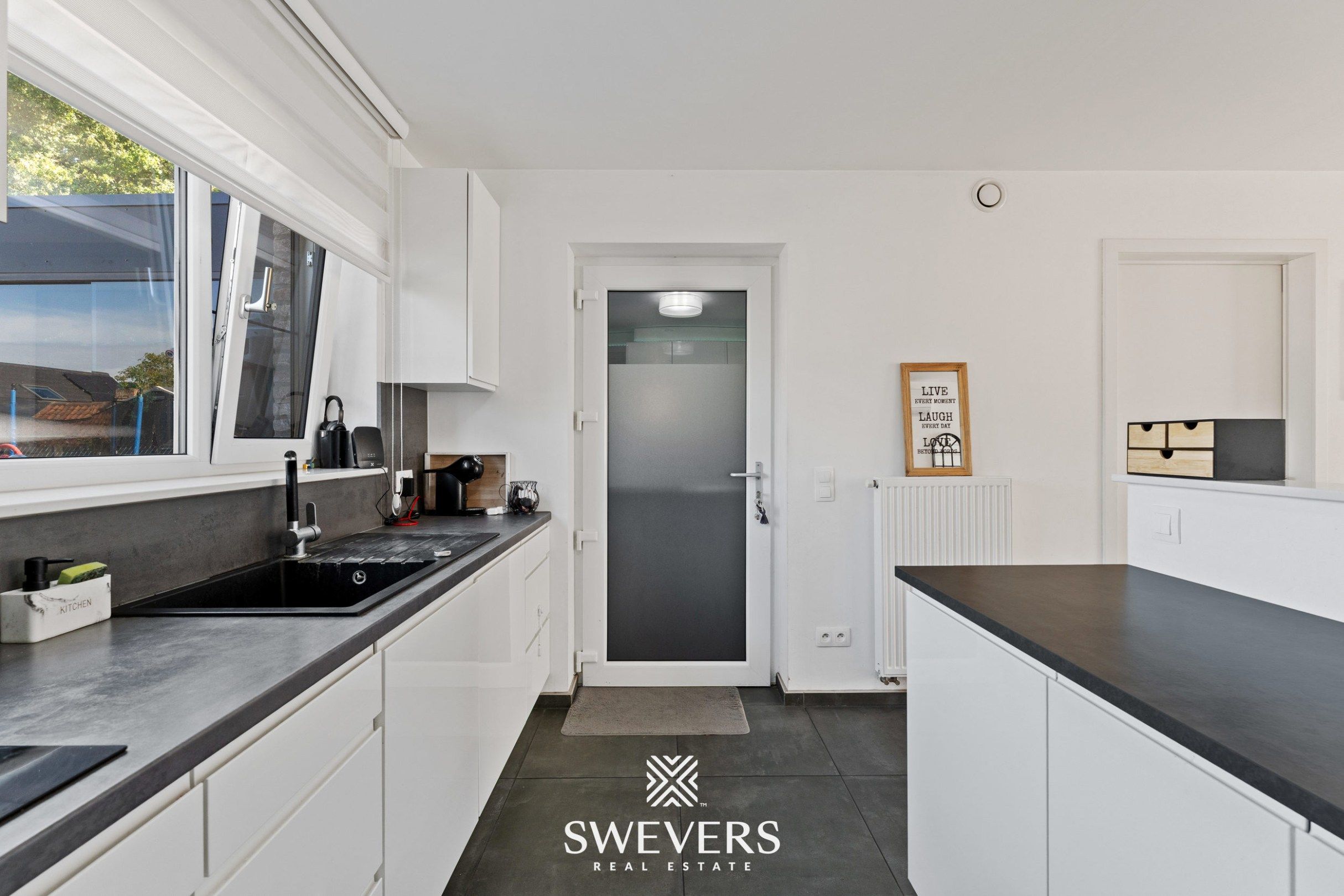 Hedendaagse instapklare woning te Heusden-Zolder  foto 11