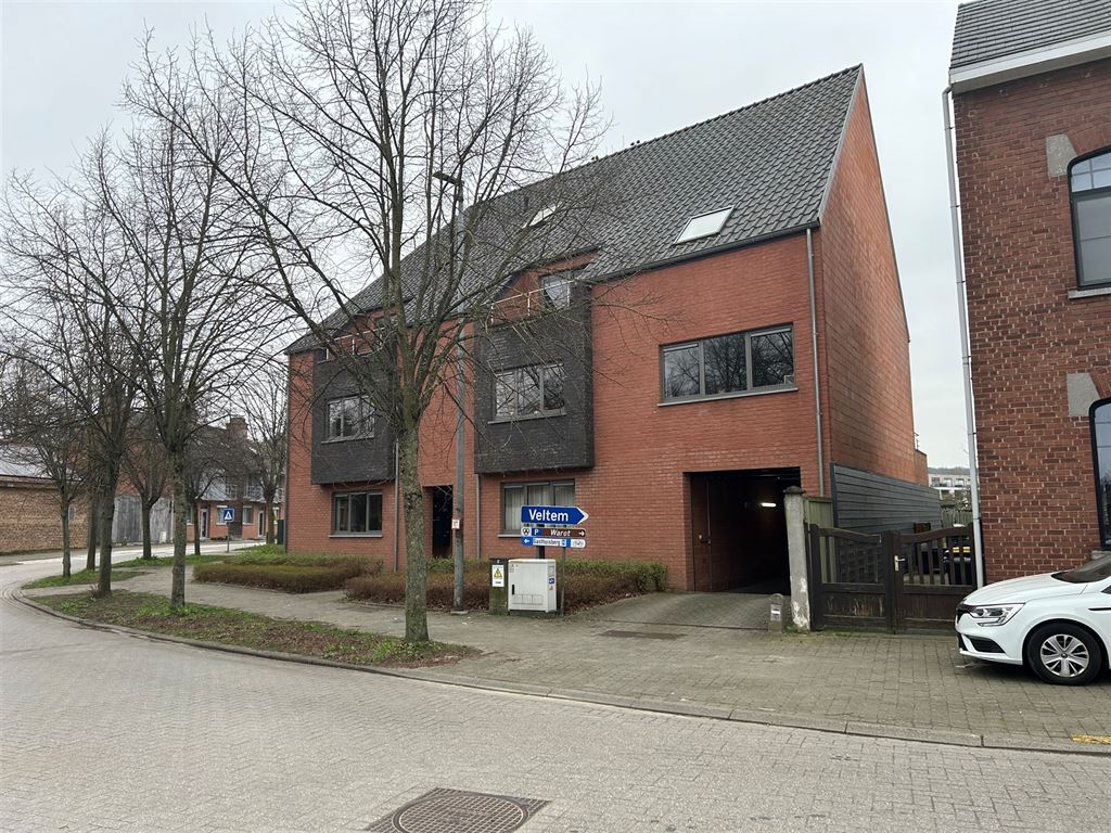 Ondergrondse staanplaatsen in centrum Winksele foto 7