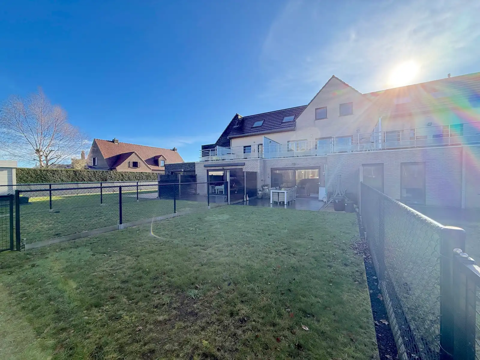 Prachtig en ruim tuinappartement met landelijk zicht foto 21