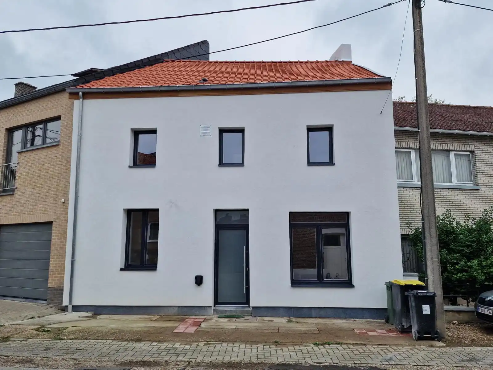 Volledig gerenoveerde woning 3 slpks te Landen (Walshoutem) foto {{pictureIndex}}
