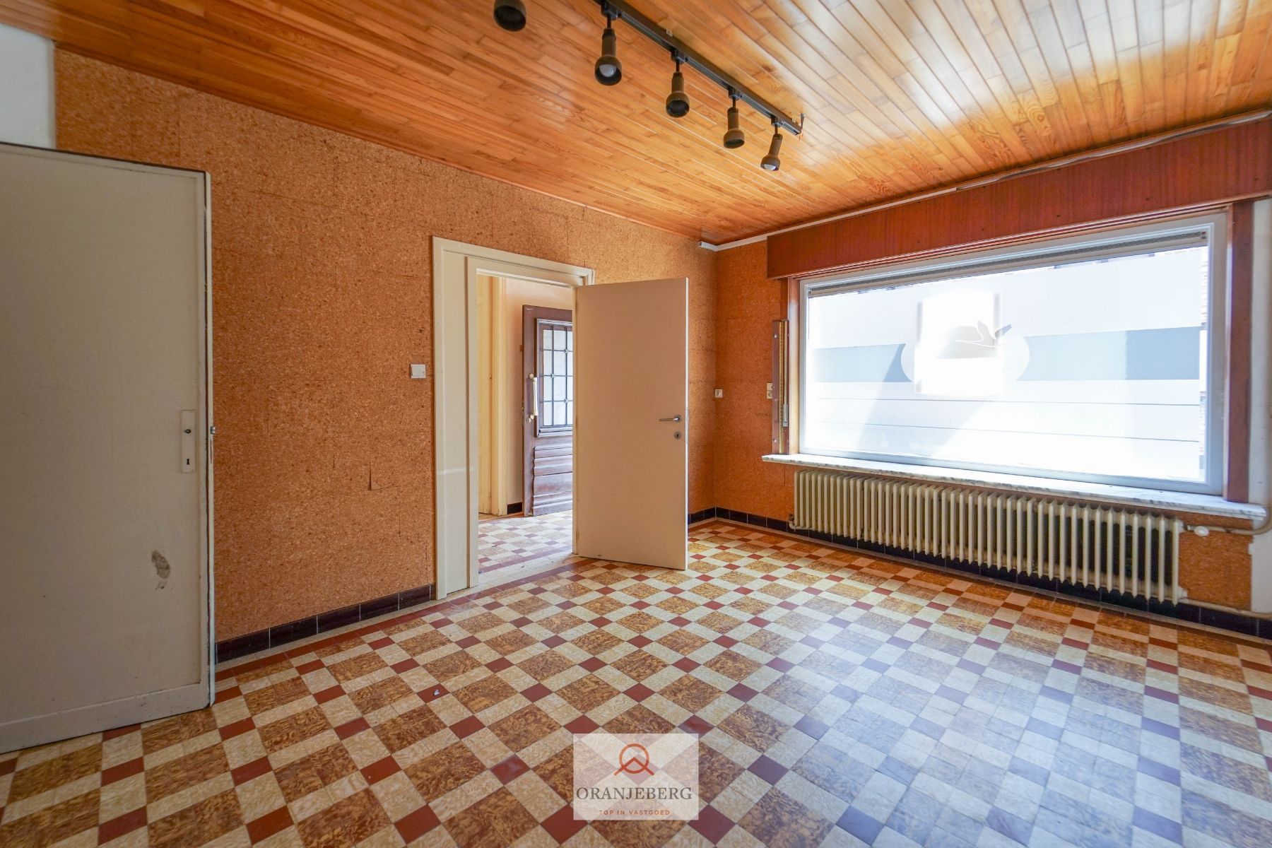 Ideaal te renoveren rijwoning + werkplaats + garage + tuin voor 591m² foto 8